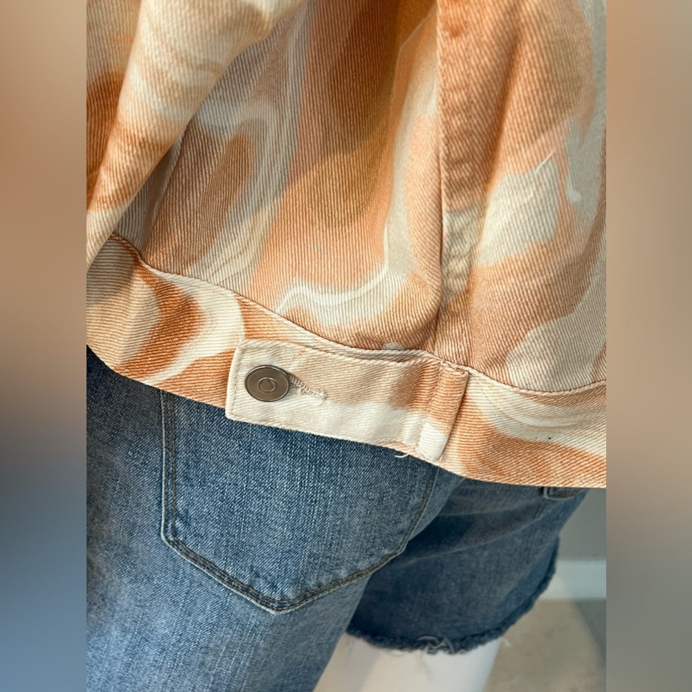 PEACH LOVE CALIFORNIA Peach and rust tie die denim jacket M L - Picture 9 of 9